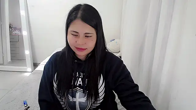 Youlittlepervertt_ live cam on StripChat