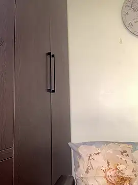 VeryGoodBadGirl1 webcam