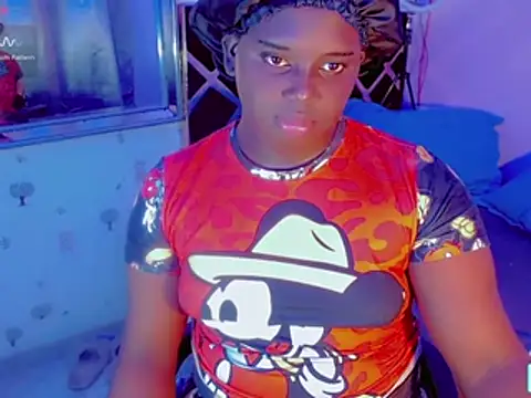 Hugemonsterblack webcam