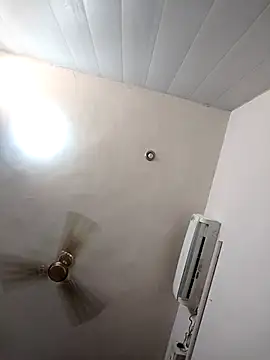 Cute-Janvi20 webcam
