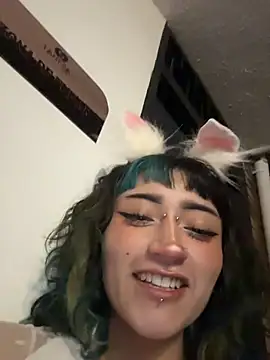 baby_akuma webcam