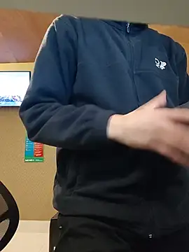 TommyMomentum webcam
