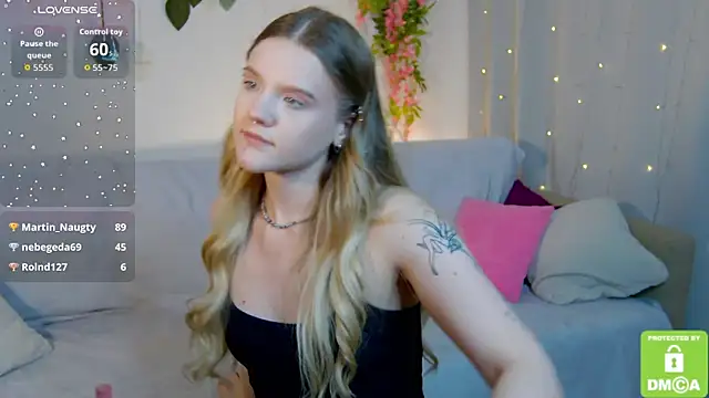 Emma_peach webcam