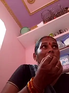 Rakhihot35 webcam