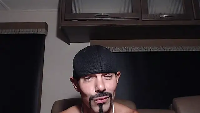 thickd2c - ThickD2C's free webcam - UK Sex Cams