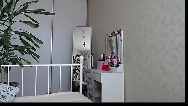 ShyEvaa webcam