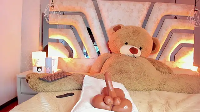 angelineheet (F young) - COMPLETELY NAKED OIL IN FULL BODY😏🔥💦