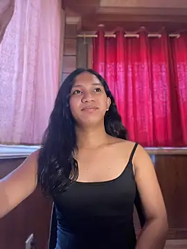 slutty_aki webcam