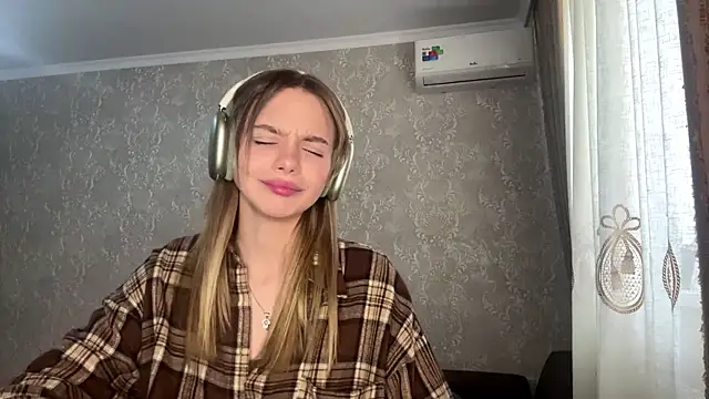 dorianramsden (F teen) - Make me shy baby