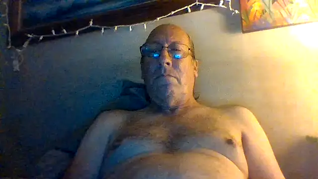 hornyrich69 (M mature) - help horny daddy cum