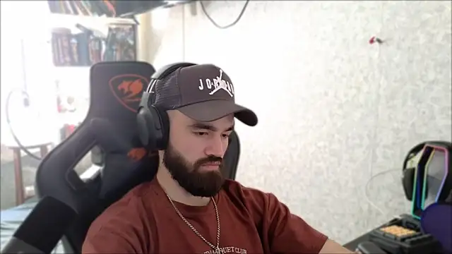 _Serious_Man webcam