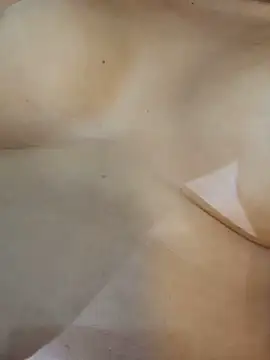 _MissPompitas23_ webcam