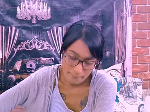 IndianRebel4u2Luv webcam