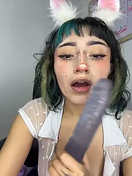 baby_akuma webcam