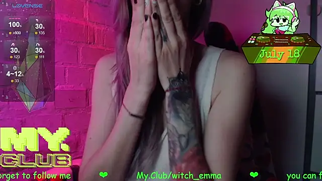Witch_Emma webcam
