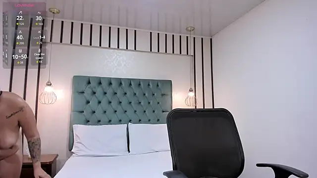 Hannah_Cross webcam
