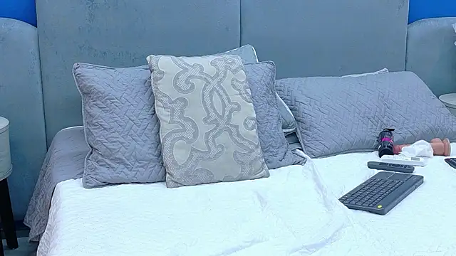 Victoria_Scarlett webcam