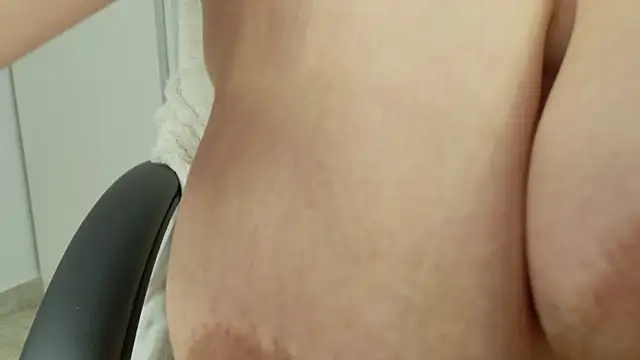 big_booobs_ live sex cam