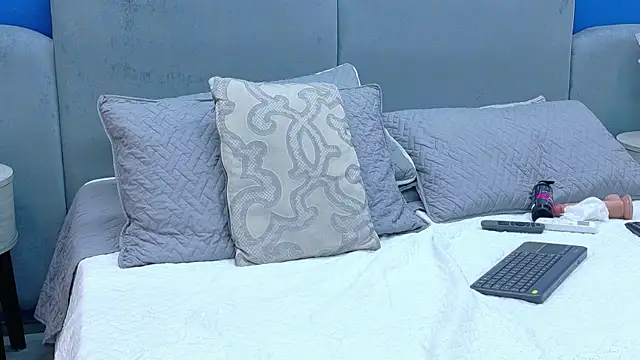 Victoria_Scarlett webcam