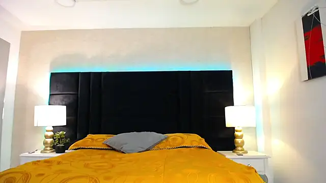SkylerBigxxx webcam