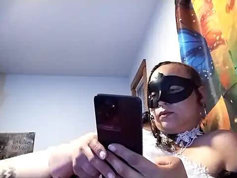 Sluttycatwomen webcam