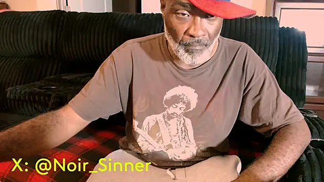 sinnernoir (M mature) - stroke. close up