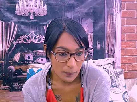 IndianRebel4u2Luv webcam