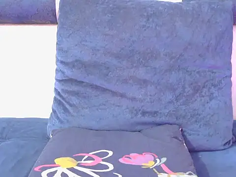 cute-iraa webcam