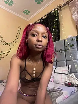 YourWetDream02 webcam