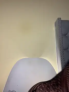 KIARAPRETTY webcam