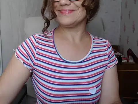 KittyyLaBeauty live webcam