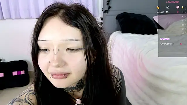 lein_bone (F teen) - finger in ass