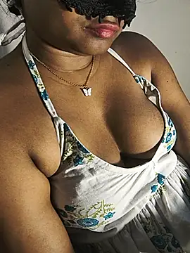 DIRTYSECRET_QUEEN_07 webcam