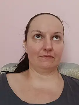 BustyLadyAlma webcam