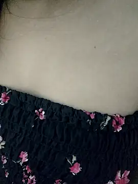 Roshni_98 webcam