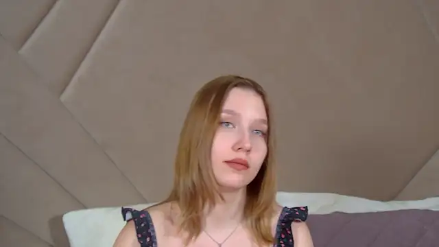 LiliLinn webcam