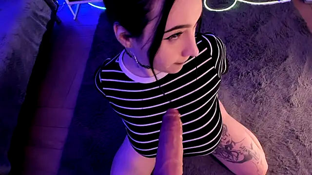Miss_Mary_Lori webcam
