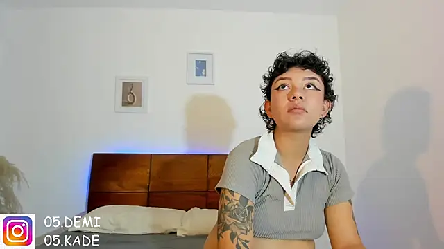 kade_demi webcam
