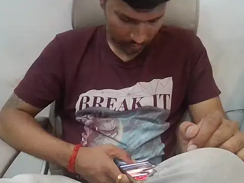 aloneisbest (M young) - cum show