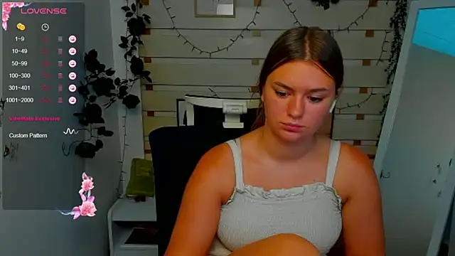Josephine_Kiss webcam