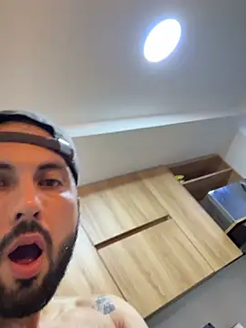 lindaandtony's live cam