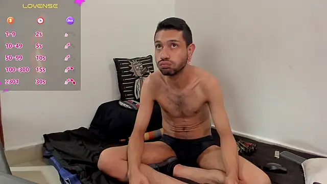 Aron_Baylor webcam