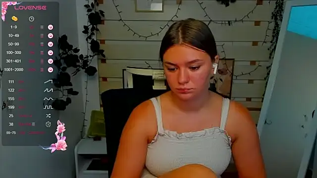 Josephine_Kiss webcam