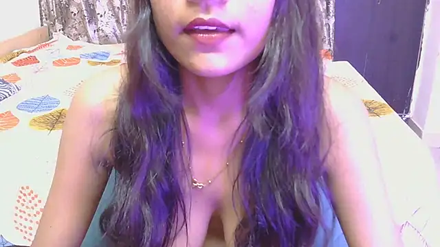 hoty-priya webcam