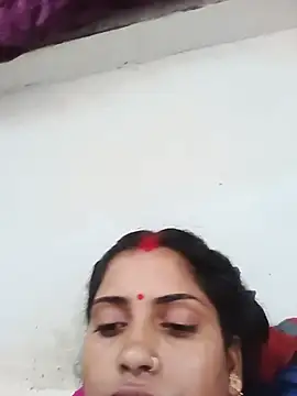 Poojaxx56 webcam