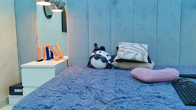 christahot webcam