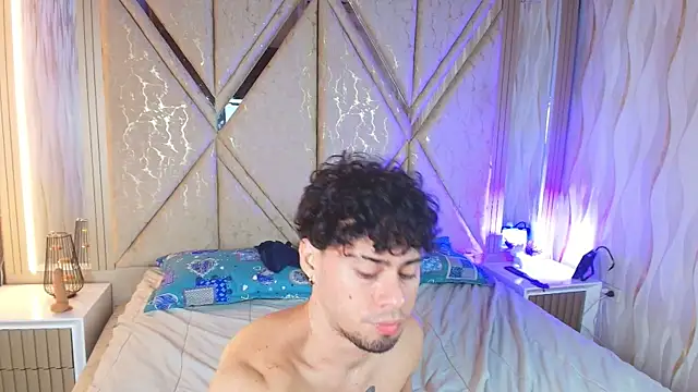 Twinfire_zeus webcam