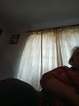 Elena_Beautiful784 webcam