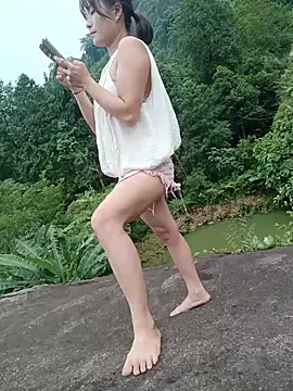 Linda-yiyi webcam