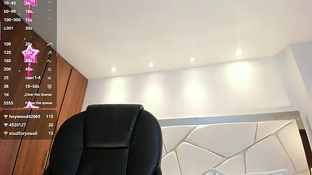 Natasha_Kiim_ webcam